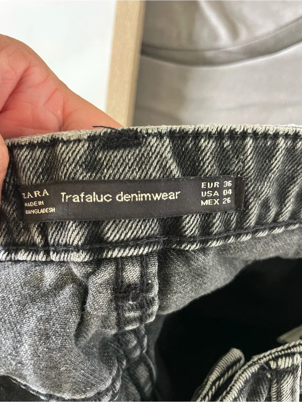 Zara Washed Black Cropped Skinny Jeans